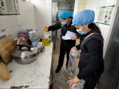 从业人员必需持证